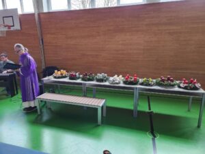 Mehr über den Artikel erfahren Adventkranzweihe