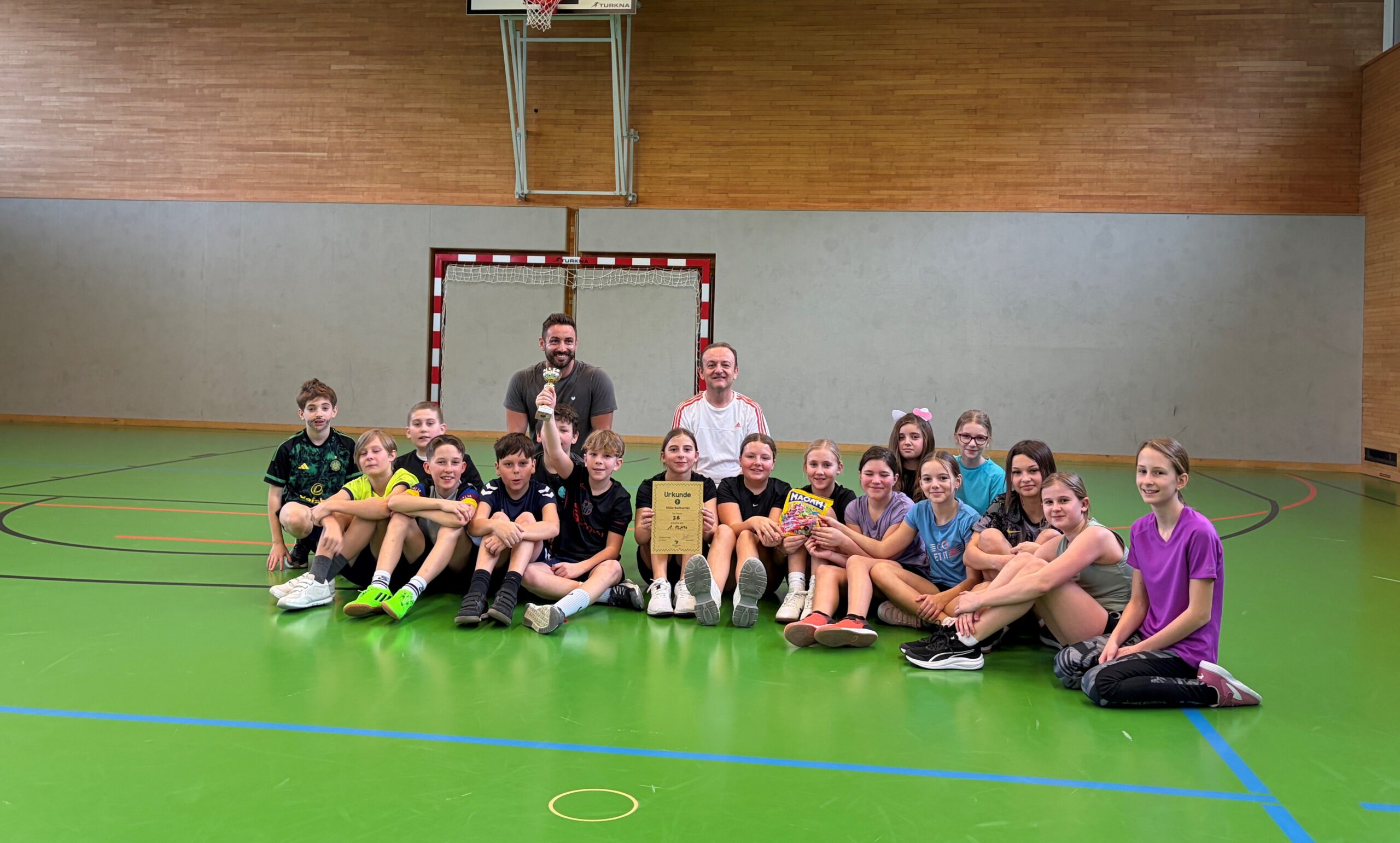 Du betrachtest gerade Faschingsdienstag Völkerballturnier!