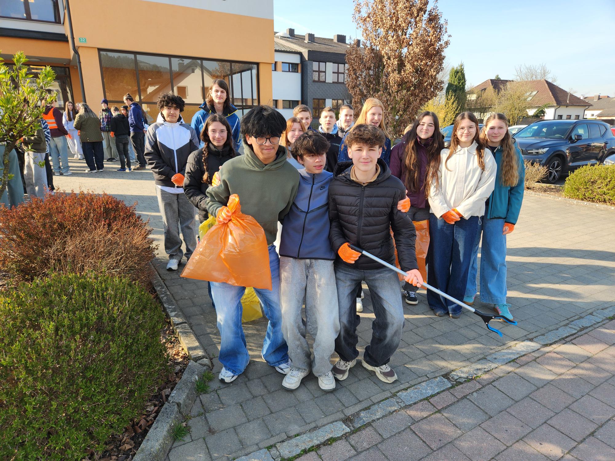 Mehr über den Artikel erfahren Müllsammlung!